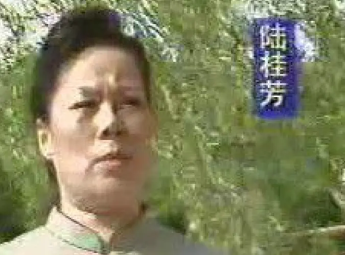 ½