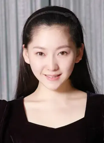 曹馨月