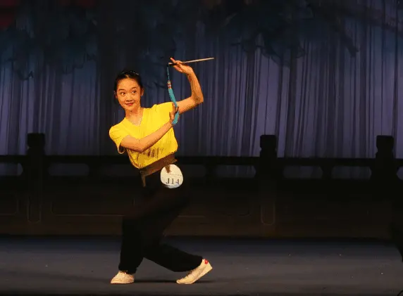 贺欣悦简介