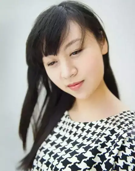 蒋诗佳简介