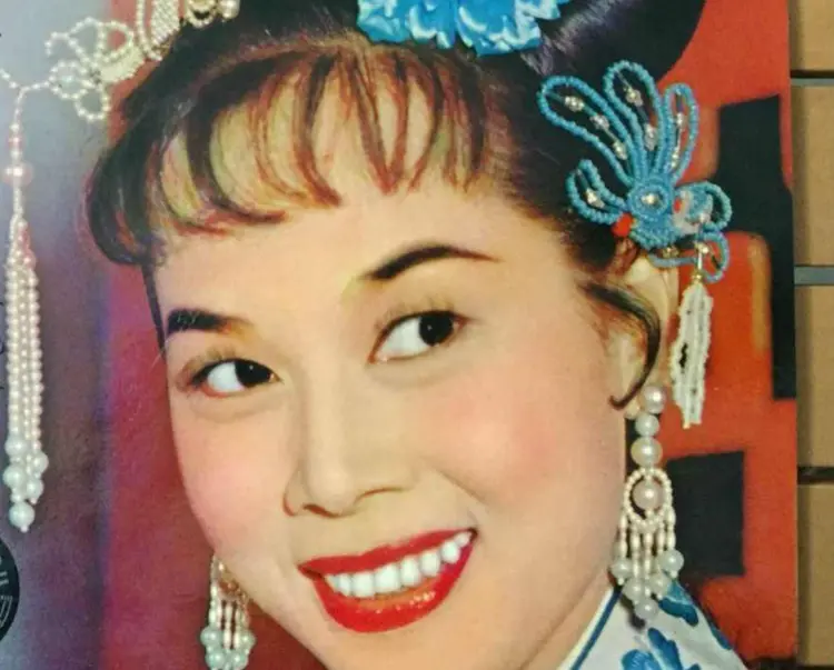 芳艳芬简介