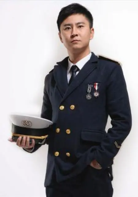 张瑜简介
