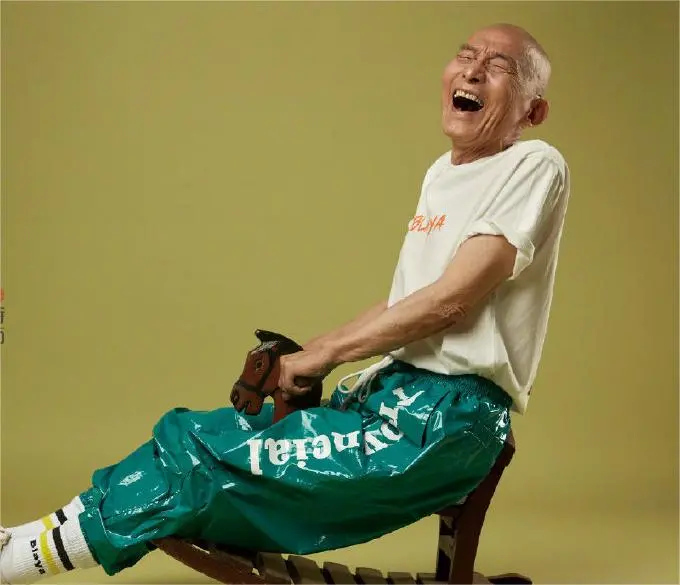 游本昌简介
