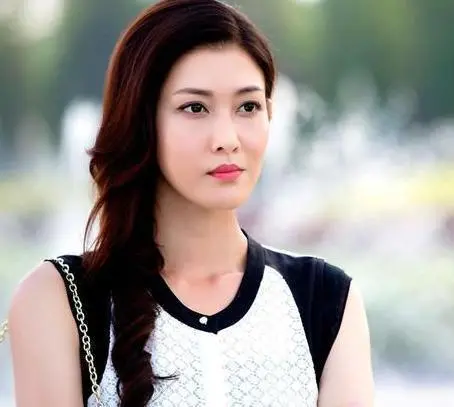 艾莉简介