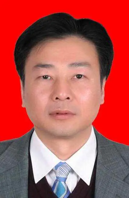施东红简介