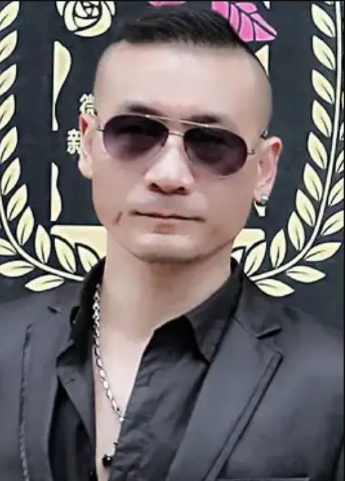 陈伟简介