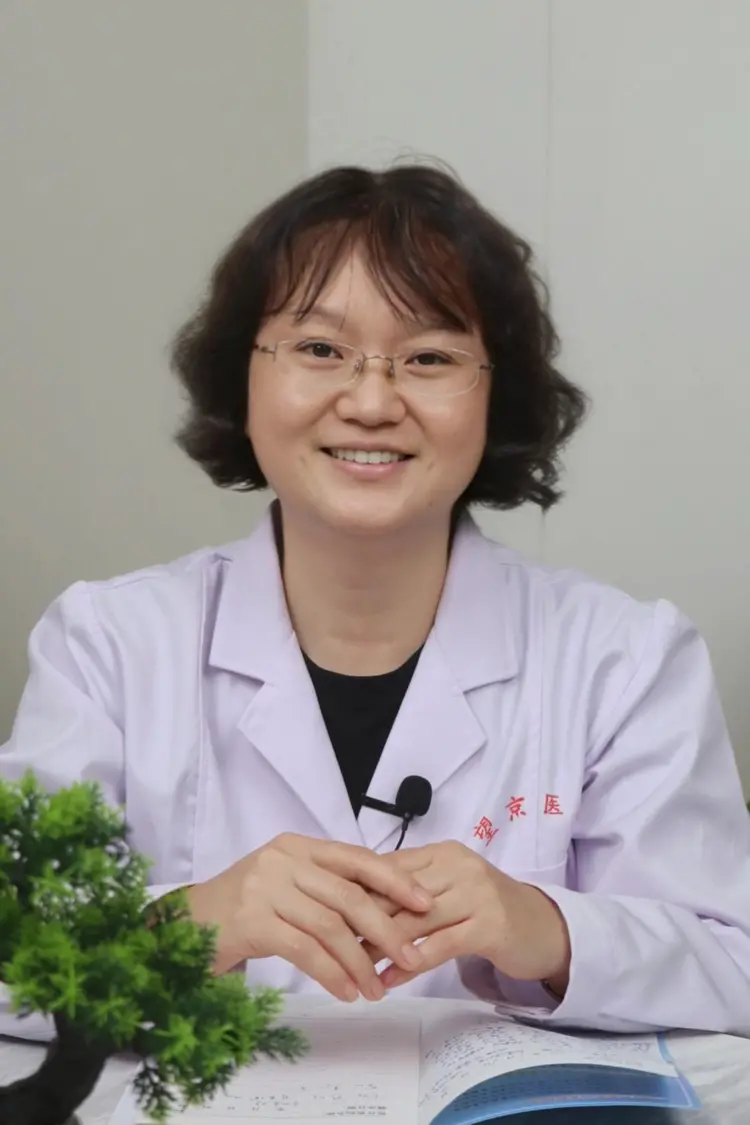 陈艳霞简介