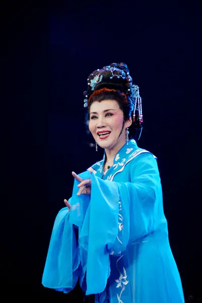 张彩萍简介