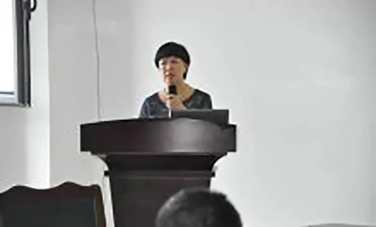 秦丽霞简介