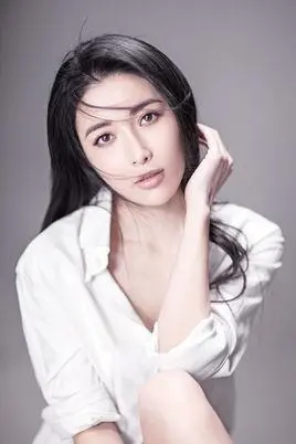 何静简介