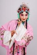 李洁简介
